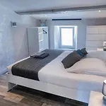 Chez Thomas Et John Frühstückspension 4*