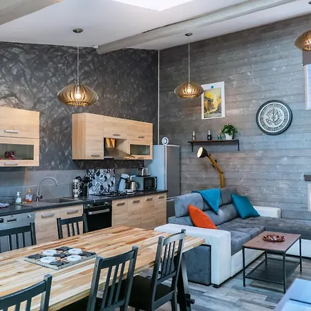 Chez Thomas Et John Verdun-sur-Meuse