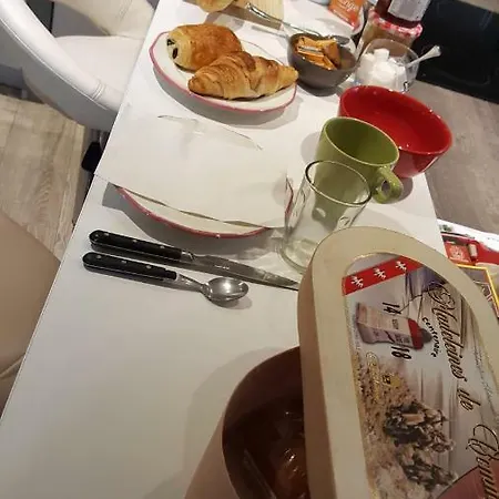 Chez Thomas Et John فندق مبيت وإفطار