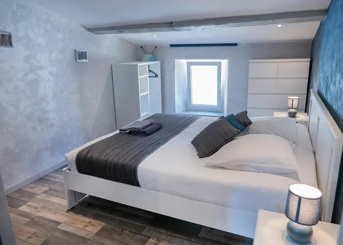 Chez Thomas Et John Bed & Breakfast 4*